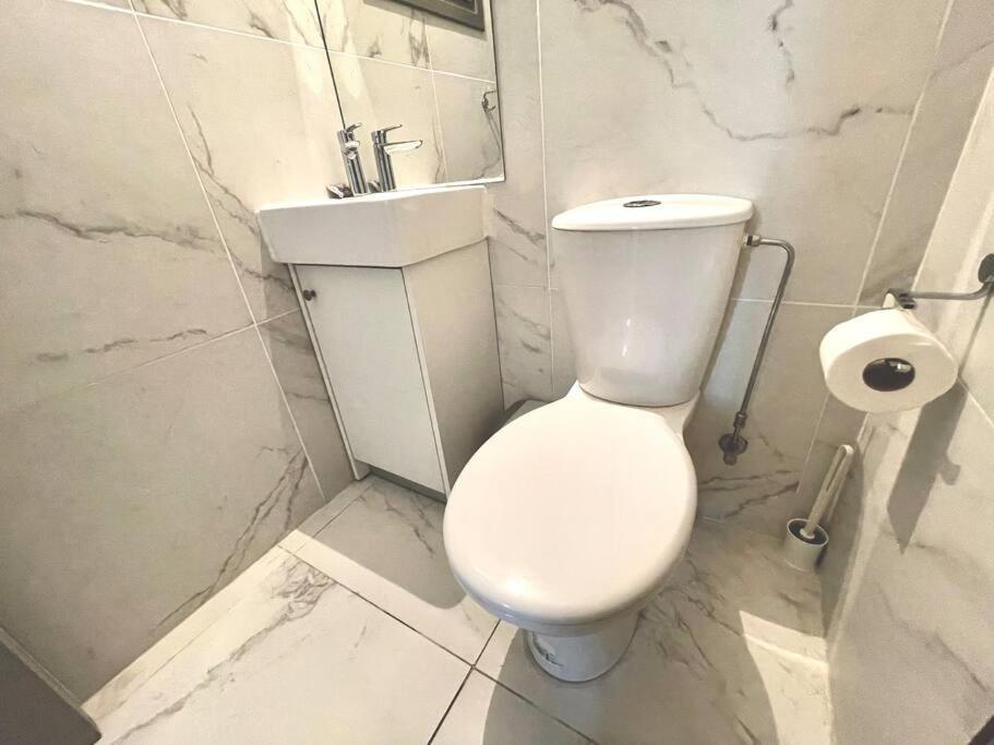Demetra 1 Bdr Down Town Nicosia By Platform 357 Apartment Екстериор снимка